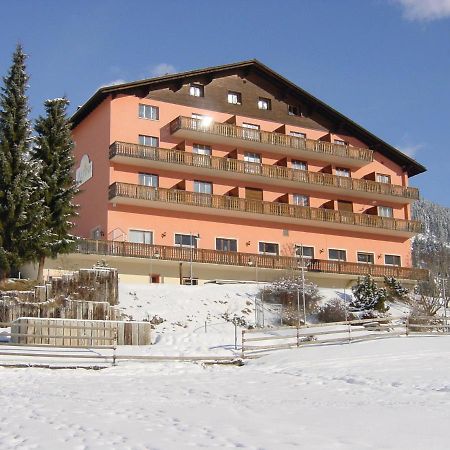 Jugendhotel Alpina Sedrun Exteriör bild